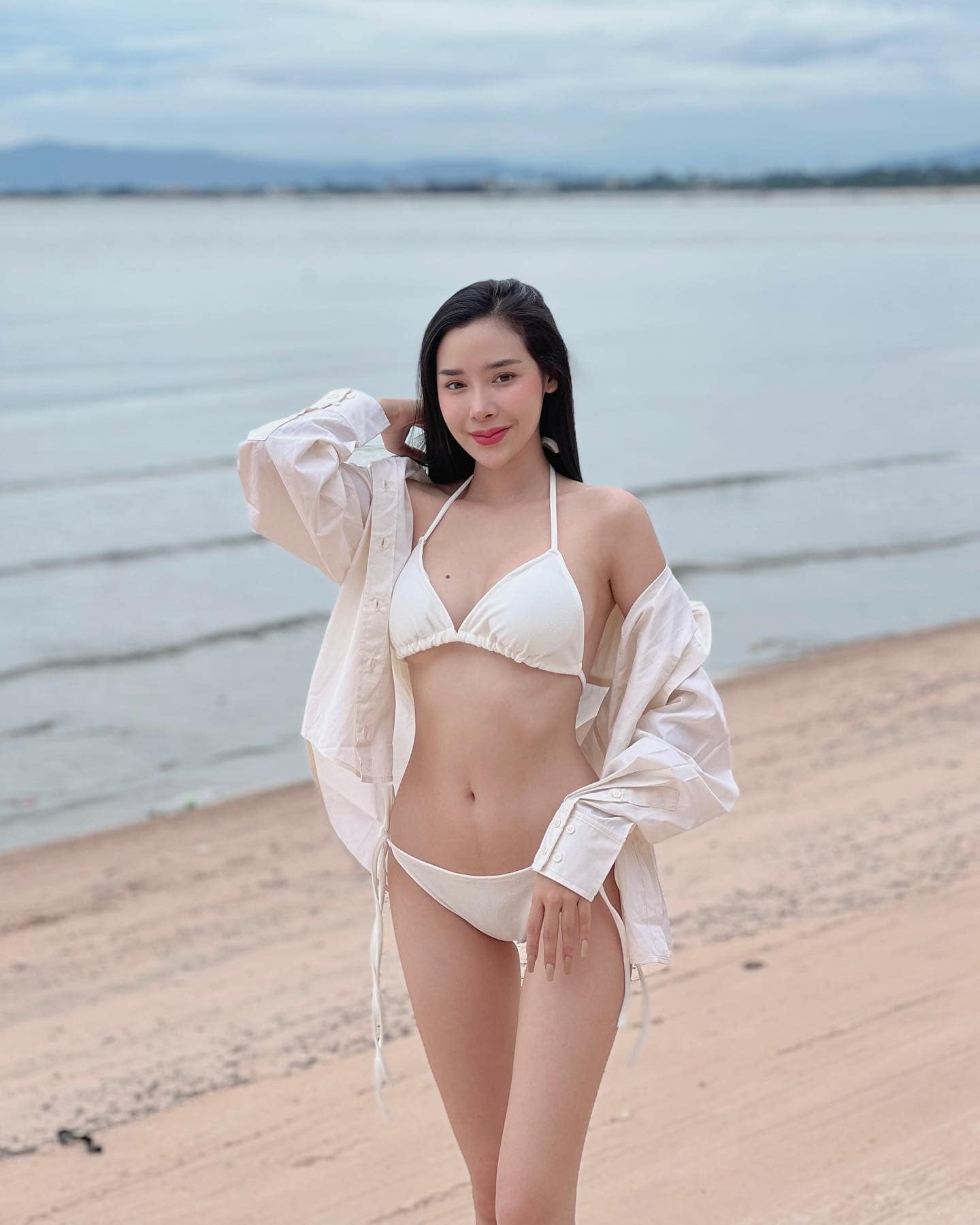 น้องฟ้า วิศัลย์ศยา สาวสวย โปรไฟล์ดี ความสามารถล้นๆ พร้อมหุ่นสุดเซ็กซี่ 18