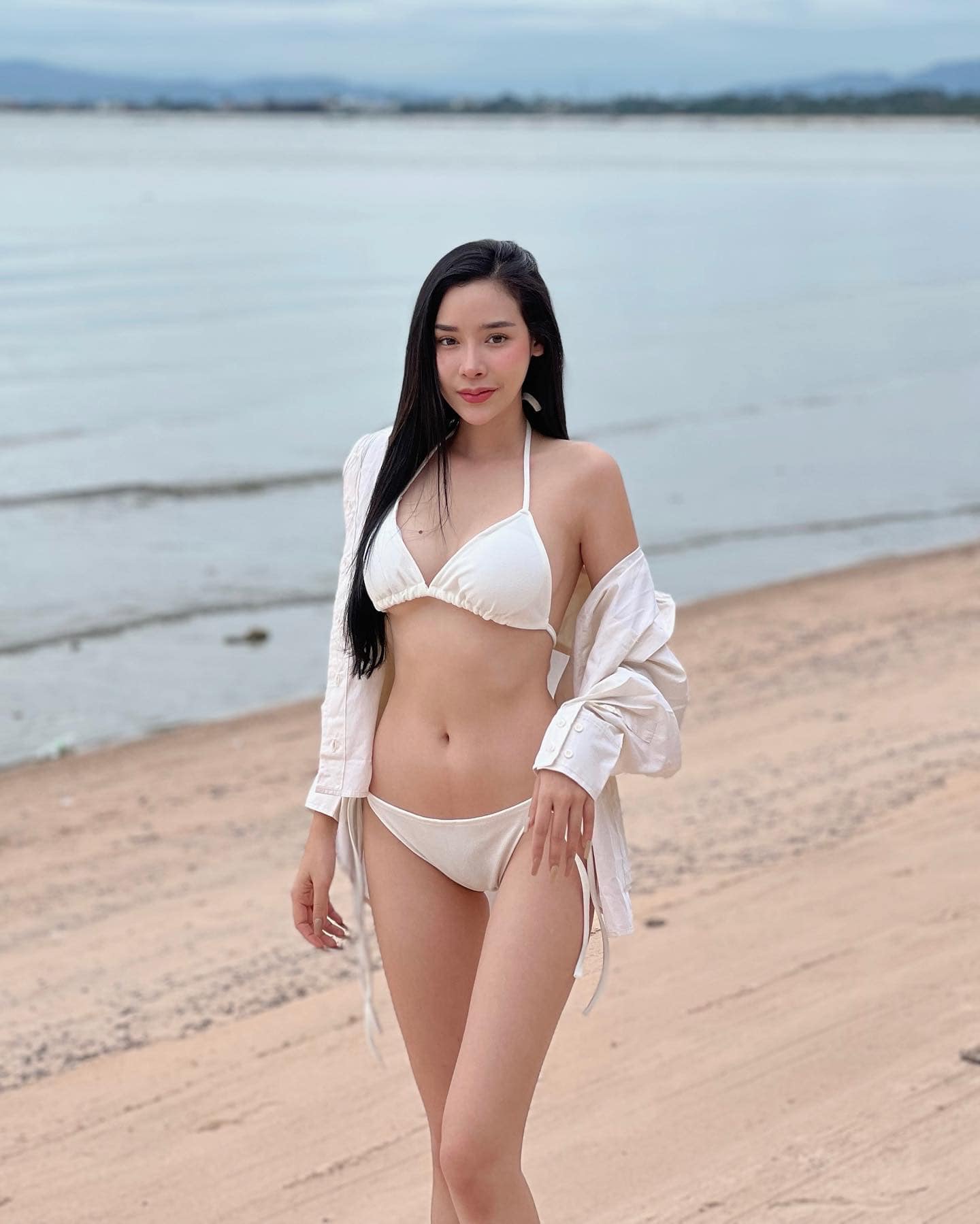 น้องฟ้า วิศัลย์ศยา สาวสวย โปรไฟล์ดี ความสามารถล้นๆ พร้อมหุ่นสุดเซ็กซี่ 19